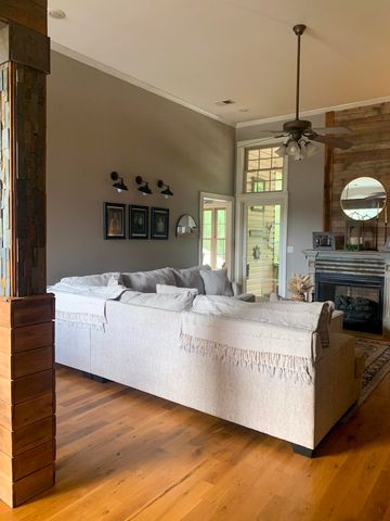 630 Claystone Drive, Inman, SC 29349