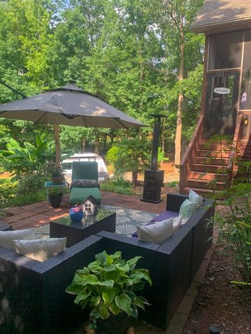 630 Claystone Drive, Inman, SC 29349