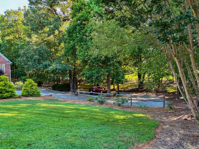 630 Claystone Drive, Inman, SC 29349