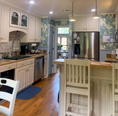 630 Claystone Drive, Inman, SC 29349