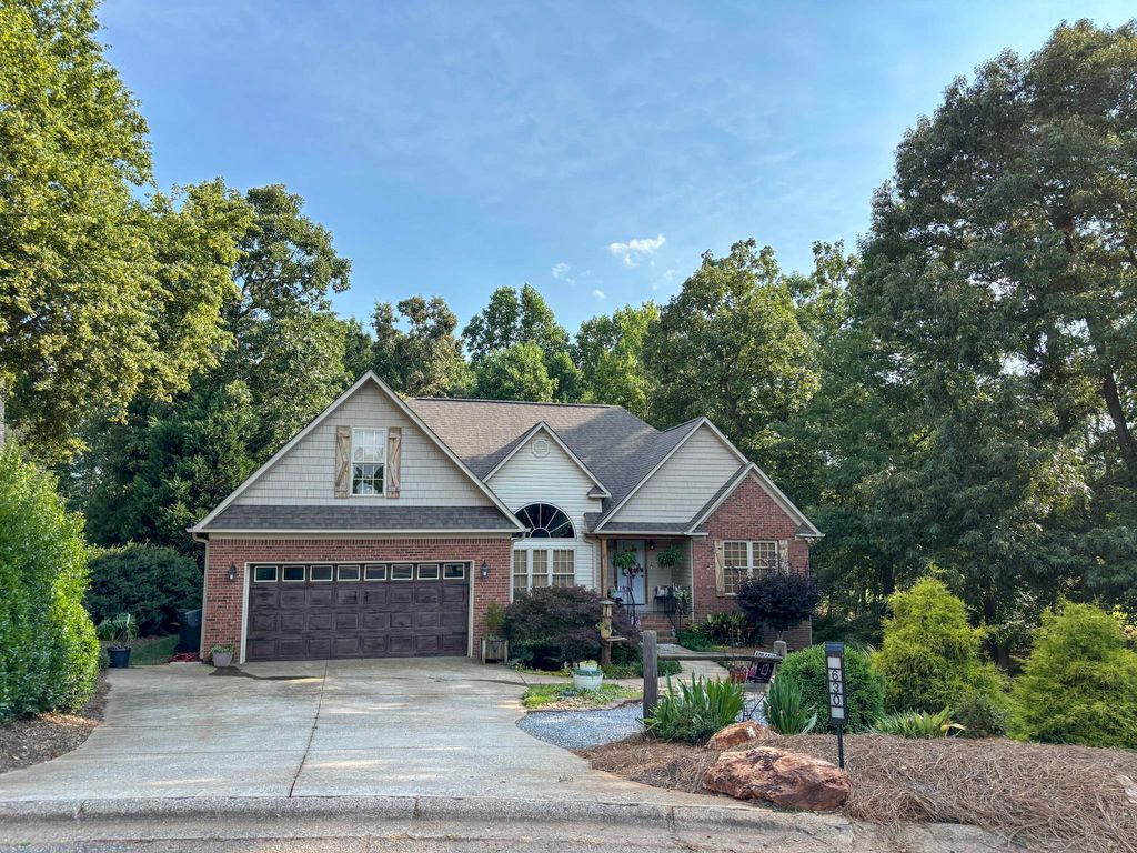 630 Claystone Drive, Inman, SC 29349