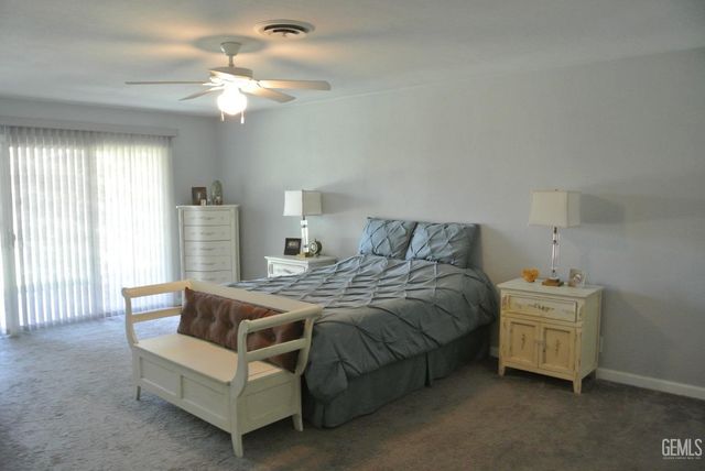 5804 Cypress Point Drive, Bakersfield, CA 93309