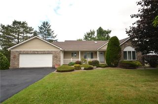 190 Weiland Woods Lane, Greece, NY 14626