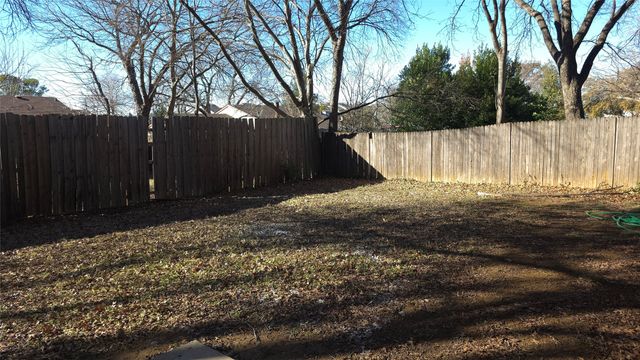 1510 Birmingham Drive, Arlington, TX 76012