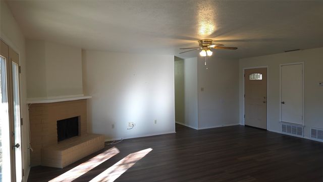 1510 Birmingham Drive, Arlington, TX 76012