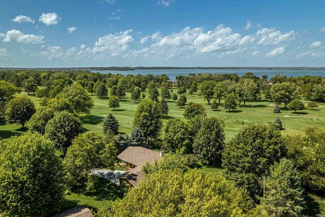 1825 Country Club Road, Stoughton, WI 53589