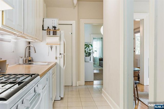 92 Midland A, Montclair, NJ 07042