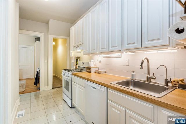 92 Midland A, Montclair, NJ 07042