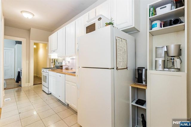 92 Midland A, Montclair, NJ 07042