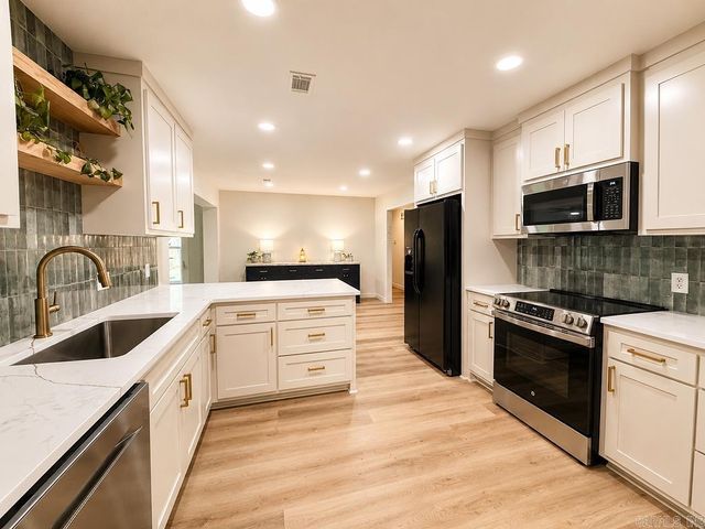 4 Kensington Drive, Conway, AR 72034