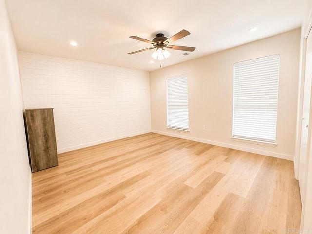 4 Kensington Drive, Conway, AR 72034