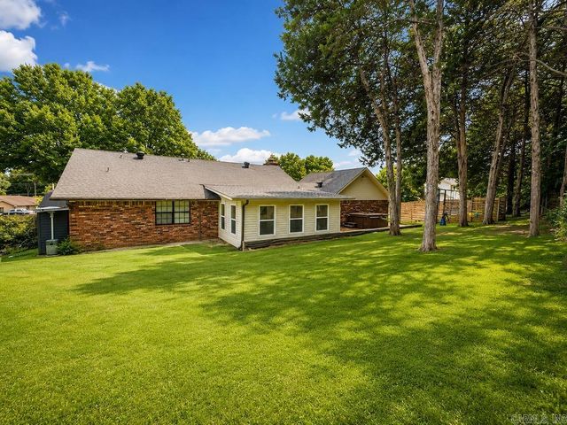 4 Kensington Drive, Conway, AR 72034