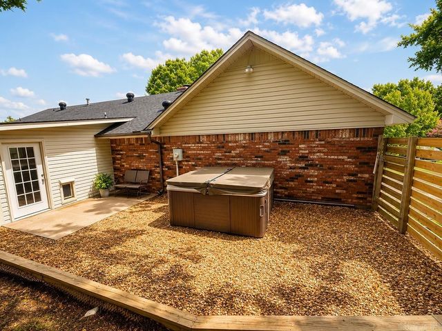 4 Kensington Drive, Conway, AR 72034
