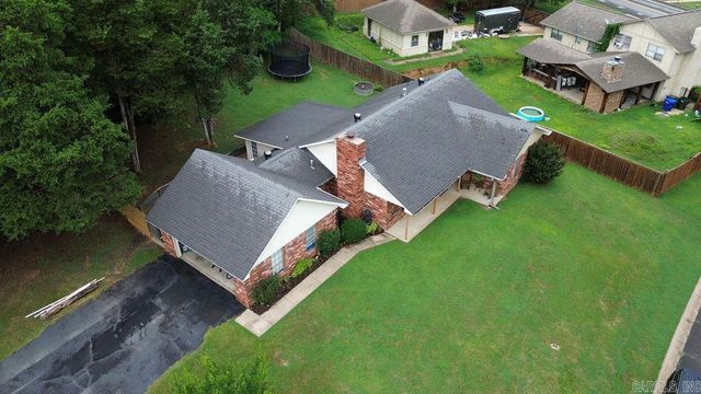 4 Kensington Drive, Conway, AR 72034