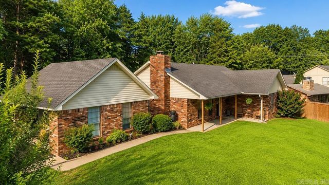 4 Kensington Drive, Conway, AR 72034