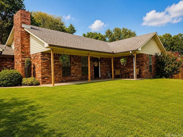 4 Kensington Drive, Conway, AR 72034
