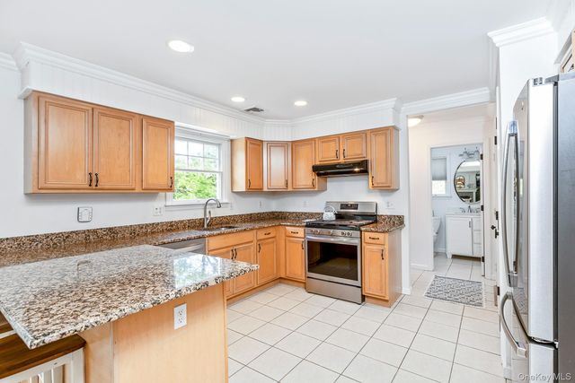 506 Twomey Avenue, Baiting Hollow, NY 11933