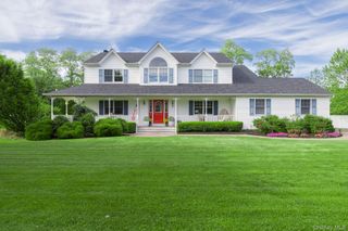 506 Twomey Avenue, Baiting Hollow, NY 11933