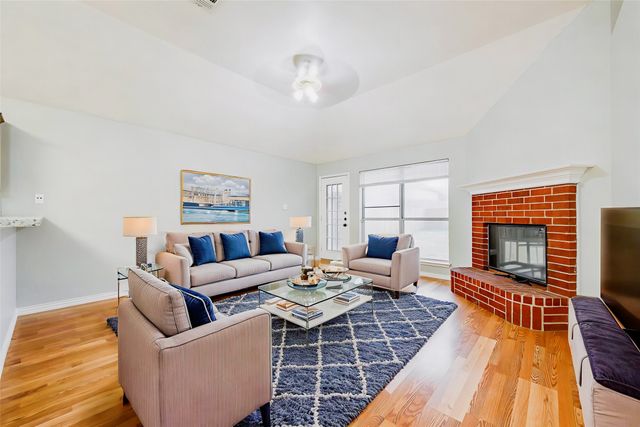 5900 Rising Meadow Drive, Arlington, TX 76018