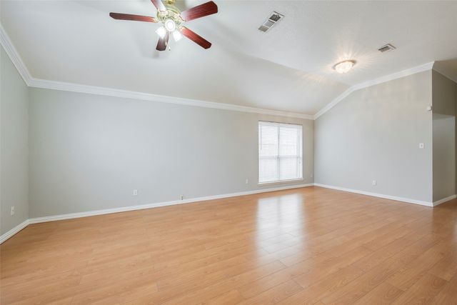 5900 Rising Meadow Drive, Arlington, TX 76018