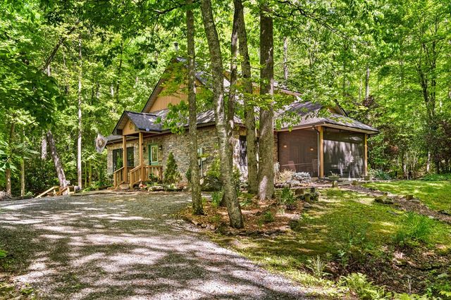 255 Stoney Brook Trail, Hayesville, NC 28904