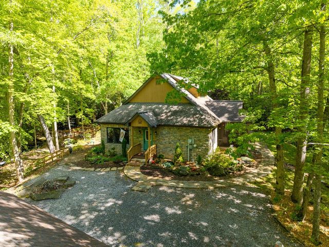 255 Stoney Brook Trail, Hayesville, NC 28904