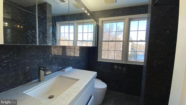 43861 HARTLEY PL, Ashburn, VA 20147