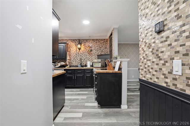 6811 E 65th Place, Tulsa, OK 74133