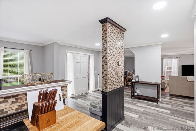 6811 E 65th Place, Tulsa, OK 74133