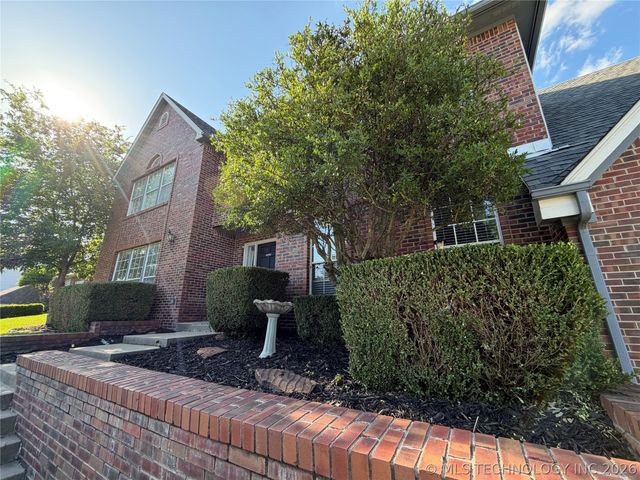6811 E 65th Place, Tulsa, OK 74133