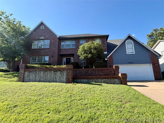 6811 E 65th Place, Tulsa, OK 74133