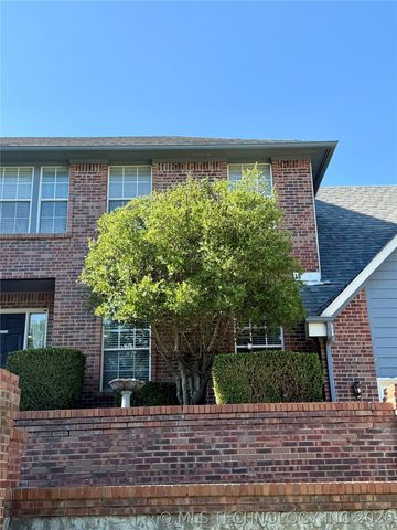 6811 E 65th Place, Tulsa, OK 74133