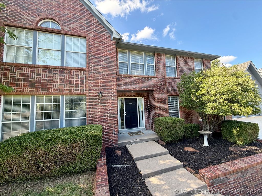 6811 E 65th Place, Tulsa, OK 74133