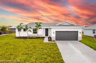 514 Whitehall Avenue SW, Palm Bay, FL 32908