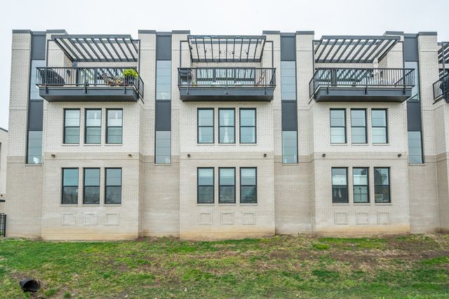 1327 Keosauqua Way, Des Moines, IA 50309