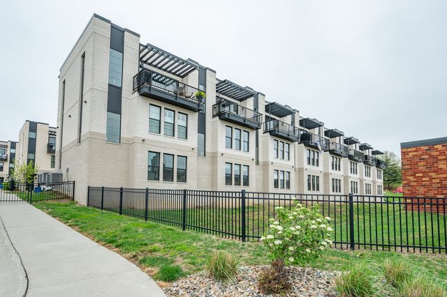 1327 Keosauqua Way, Des Moines, IA 50309