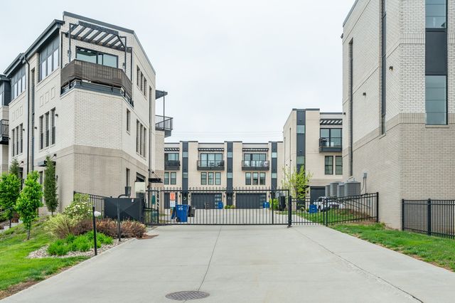 1327 Keosauqua Way, Des Moines, IA 50309