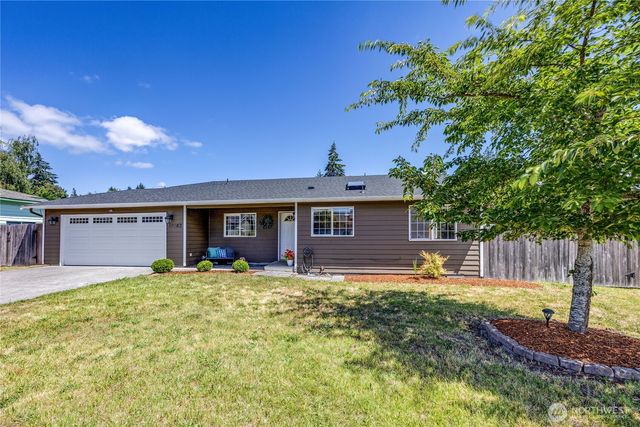 19782 Mosjon Circle NE, Poulsbo, WA 98370
