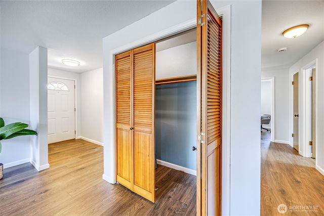19782 Mosjon Circle NE, Poulsbo, WA 98370