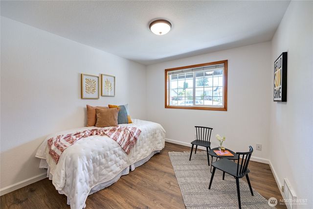 19782 Mosjon Circle NE, Poulsbo, WA 98370