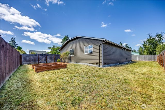 19782 Mosjon Circle NE, Poulsbo, WA 98370