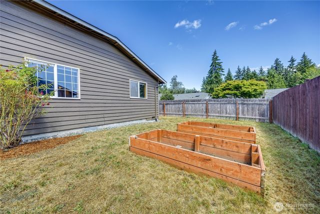 19782 Mosjon Circle NE, Poulsbo, WA 98370