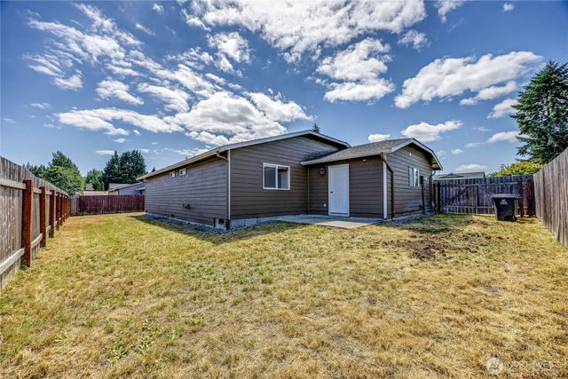 19782 Mosjon Circle NE, Poulsbo, WA 98370