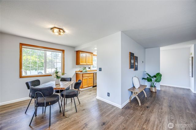 19782 Mosjon Circle NE, Poulsbo, WA 98370