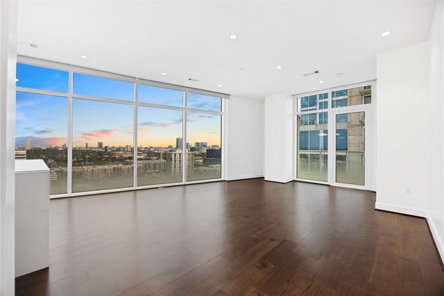 4521 San Felipe Street 1903, Houston, TX 77027