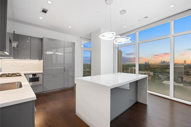 4521 San Felipe Street 1903, Houston, TX 77027