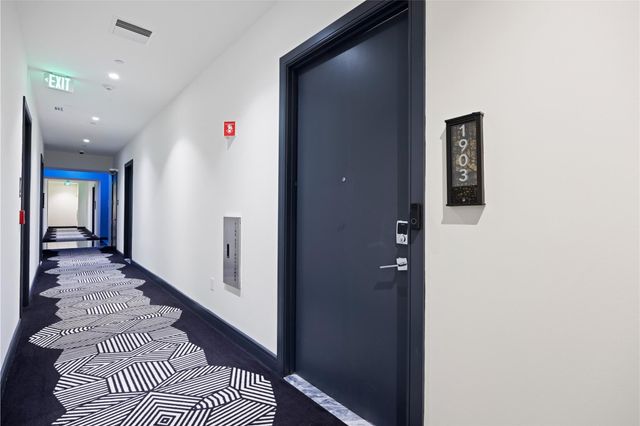 4521 San Felipe Street 1903, Houston, TX 77027