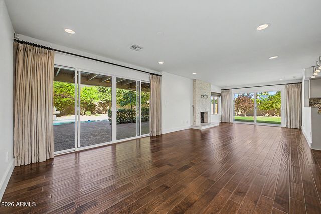 8547 N WOODLAND Court, Scottsdale, AZ 85258