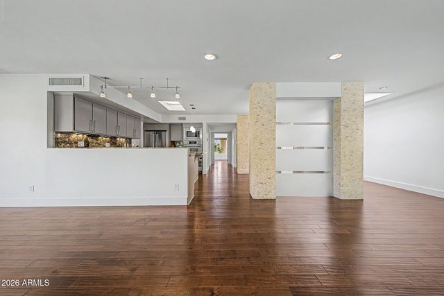 8547 N WOODLAND Court, Scottsdale, AZ 85258