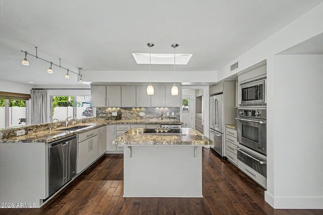 8547 N WOODLAND Court, Scottsdale, AZ 85258